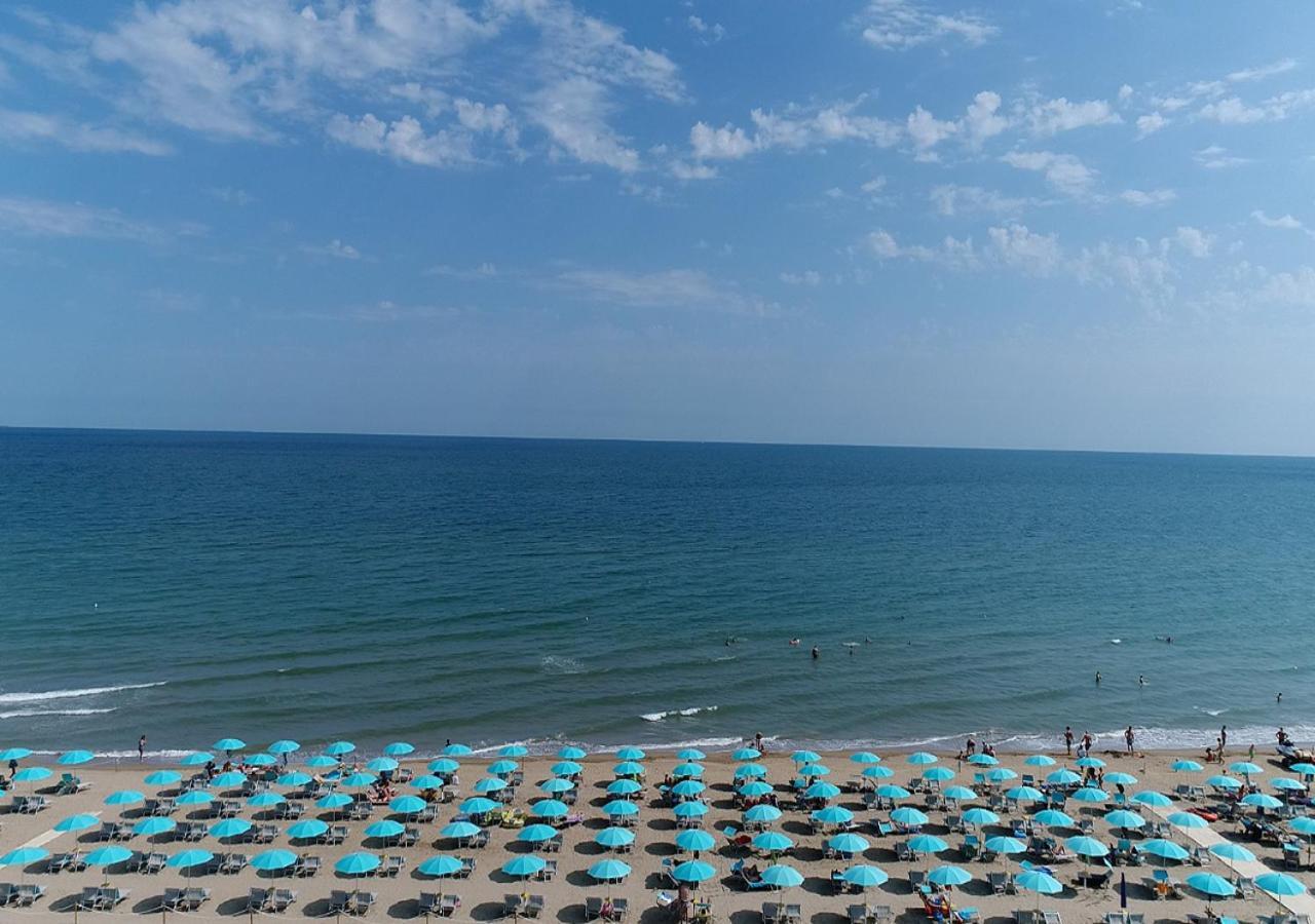 Camping Village Malibu Beach Lido di Jesolo Bagian luar foto