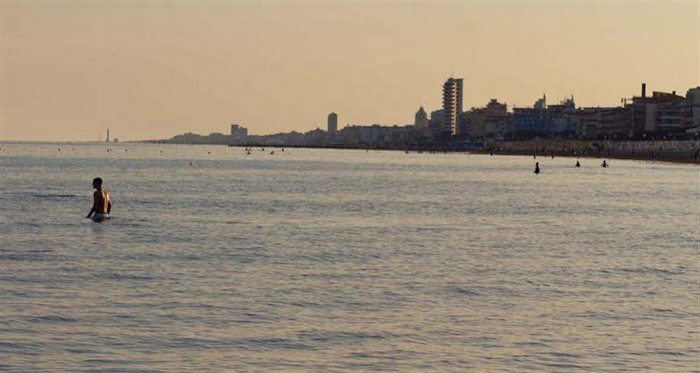 Camping Village Malibu Beach Lido di Jesolo Bagian luar foto
